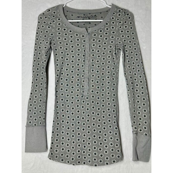 love J Tops - Aeropostale Ribbed Henley Top Gray Dot Y2K Fitted Long Sleeve M